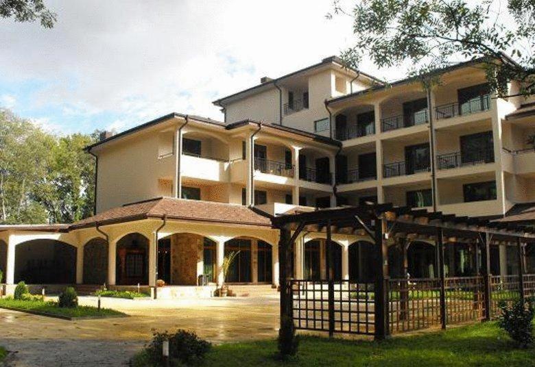 Hotel Park Карнобат Екстериор снимка