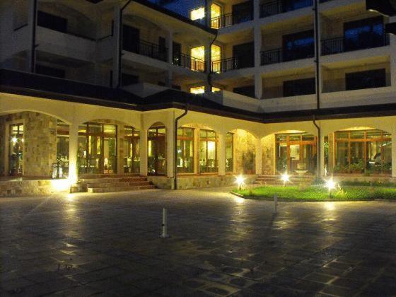 Hotel Park Карнобат Екстериор снимка