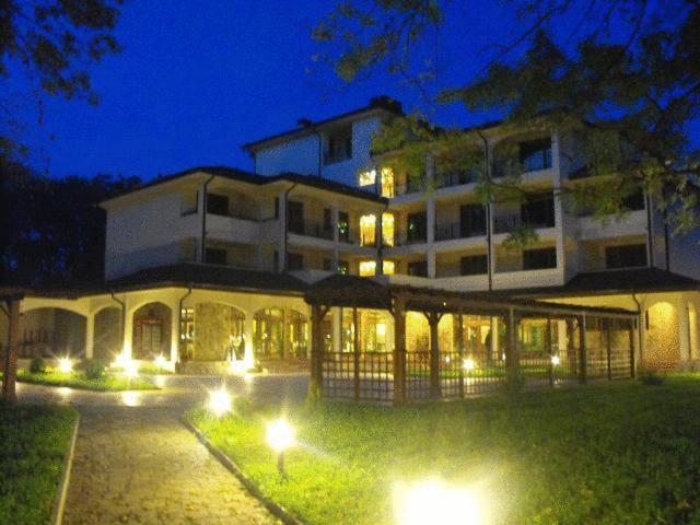 Hotel Park Карнобат Екстериор снимка