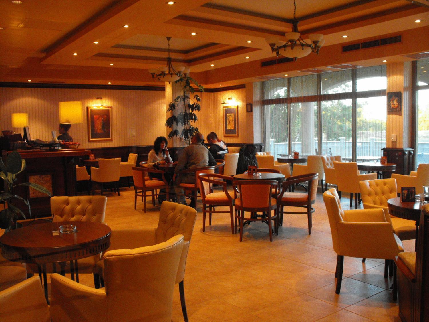Hotel Park Карнобат Екстериор снимка